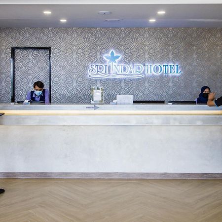 Sri Indar Hotel & Suites Парит Бунтар Екстериор снимка